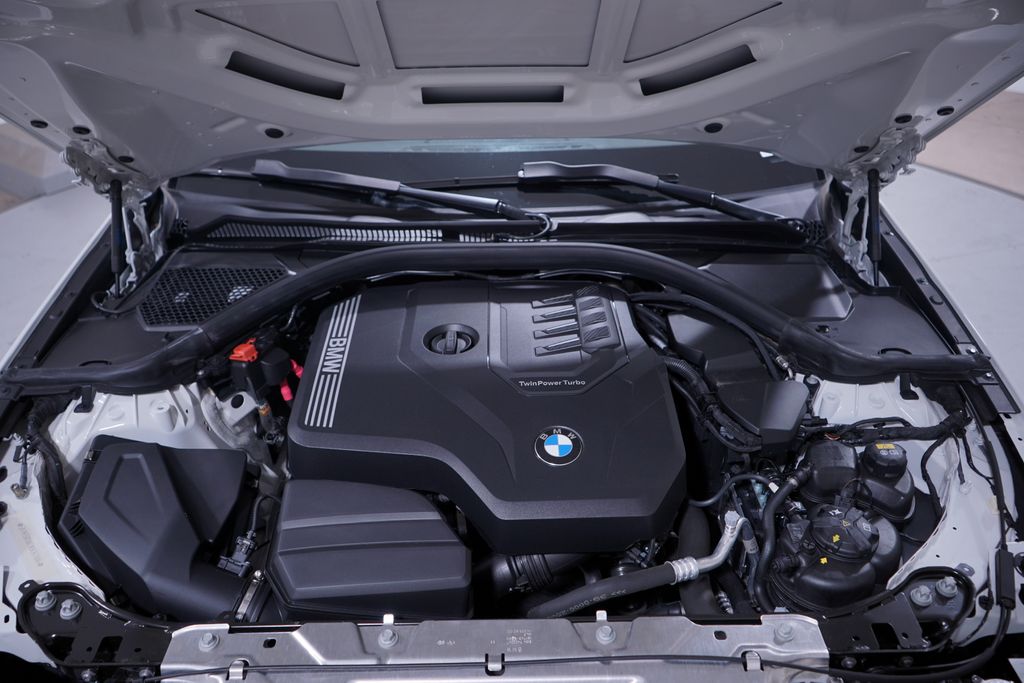 Thumbnail: 2022 BMW 3 Series - 24