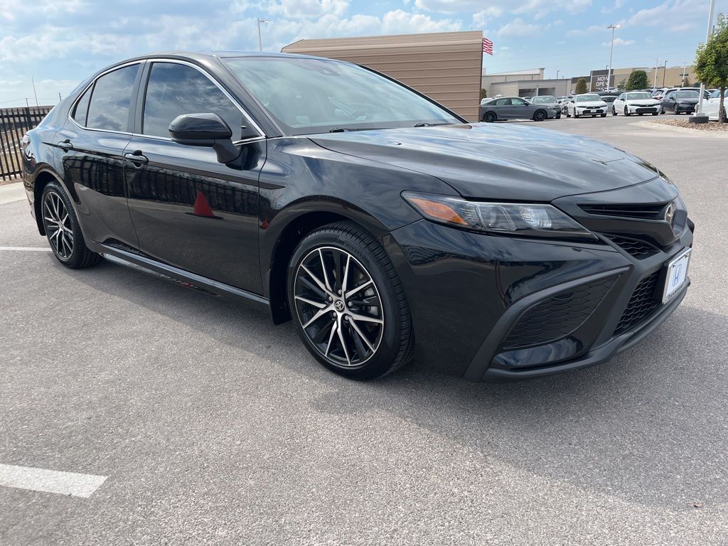 Thumbnail: 2021 Toyota Camry - 3
