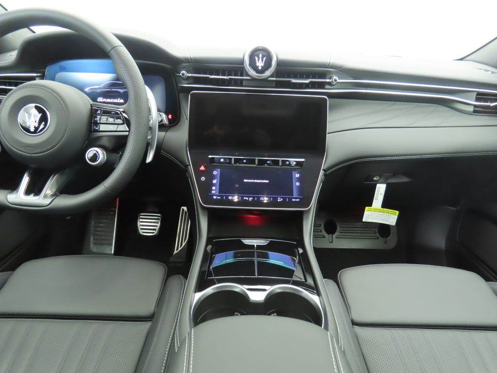 Thumbnail: 2025 Maserati Grecale - 13