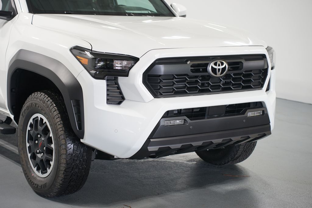 Thumbnail: 2025 Toyota Tacoma - 4