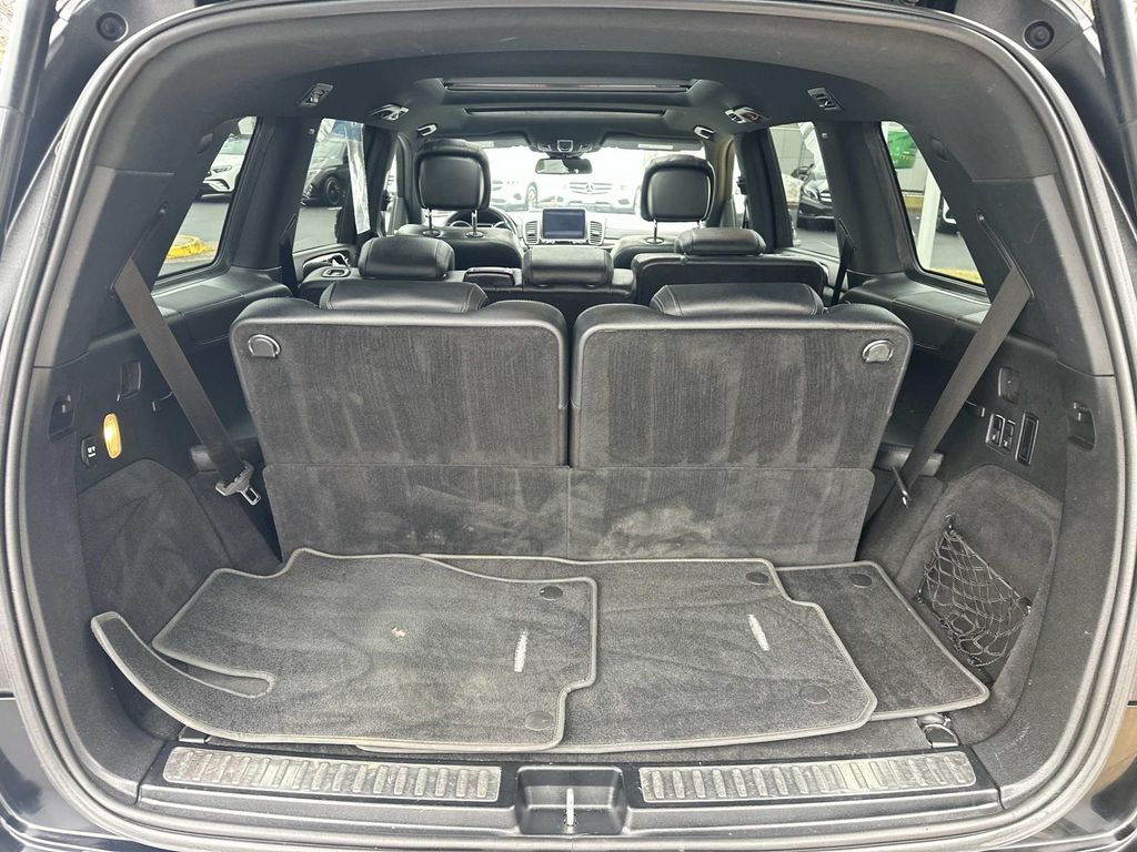 Thumbnail: 2018 Mercedes-Benz GLS - 25