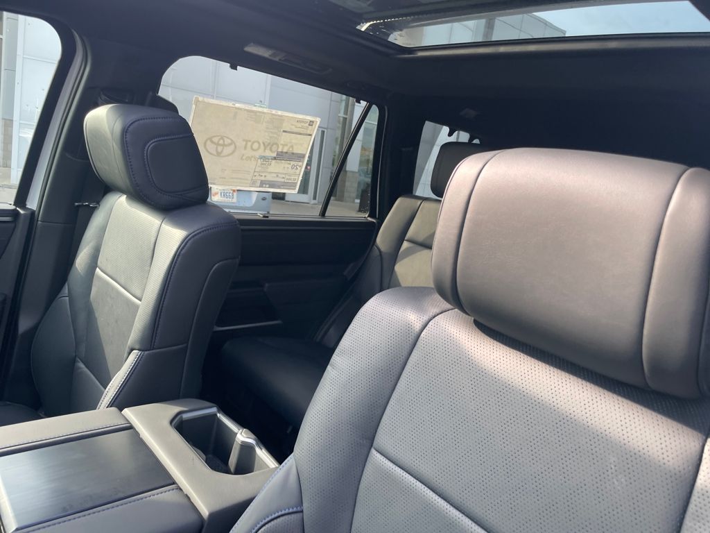 2025 Toyota Sequoia Platinum photo 28