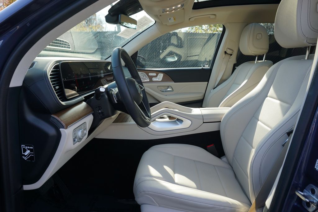 Thumbnail: 2024 Mercedes-Benz GLS - 9