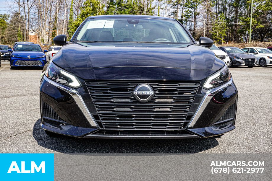 2024 Nissan Altima SV - Photo 10