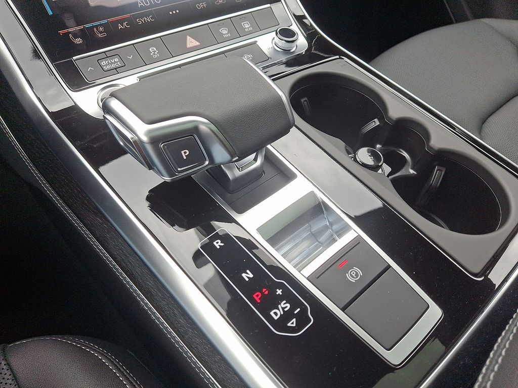 2025 Audi Q7  12
