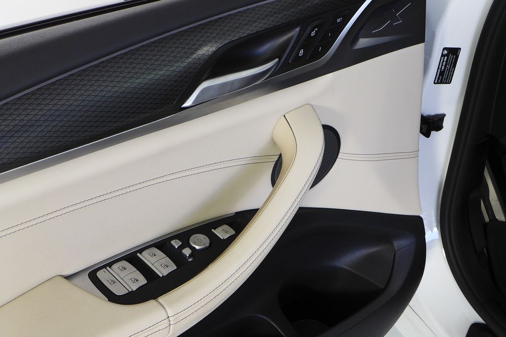 Thumbnail: 2023 BMW X3 - 12