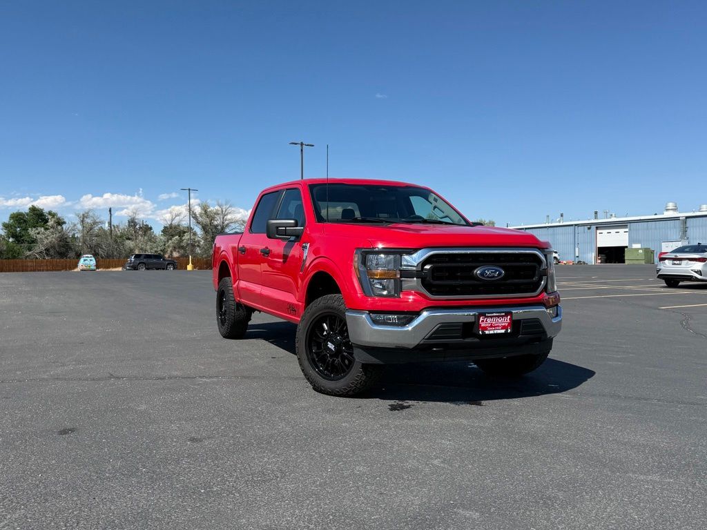 View vehicle photo 2