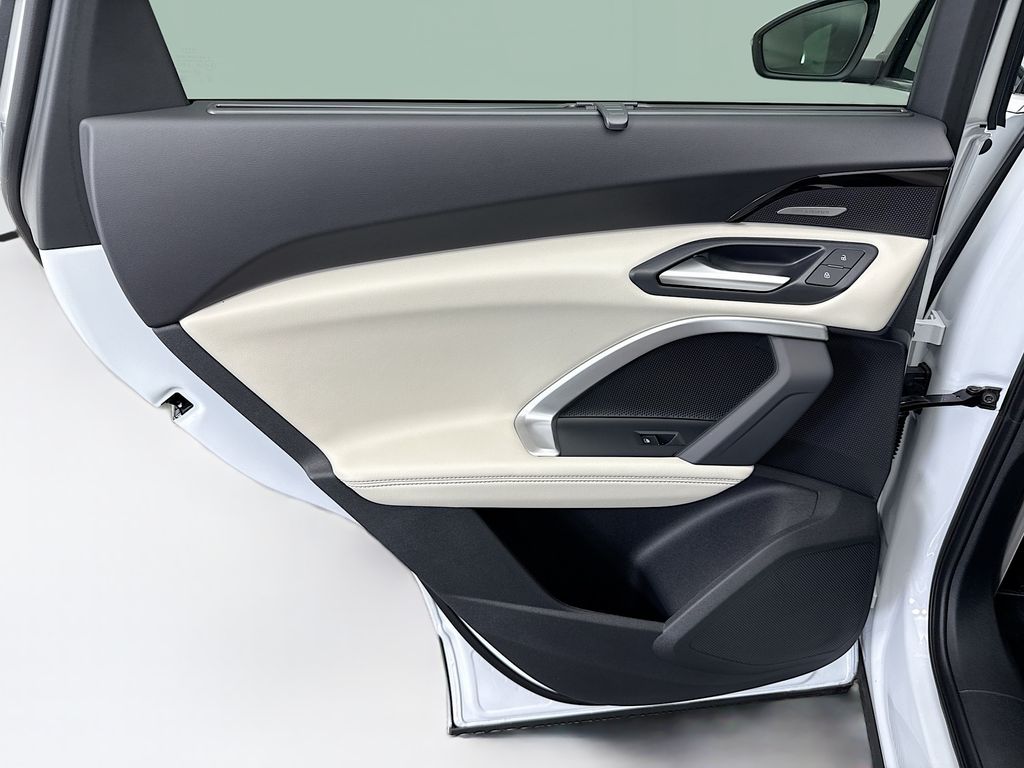 Thumbnail: 2025 Audi Q5 - 25