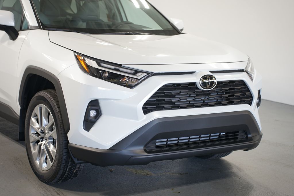 Thumbnail: 2025 Toyota RAV4 - 4