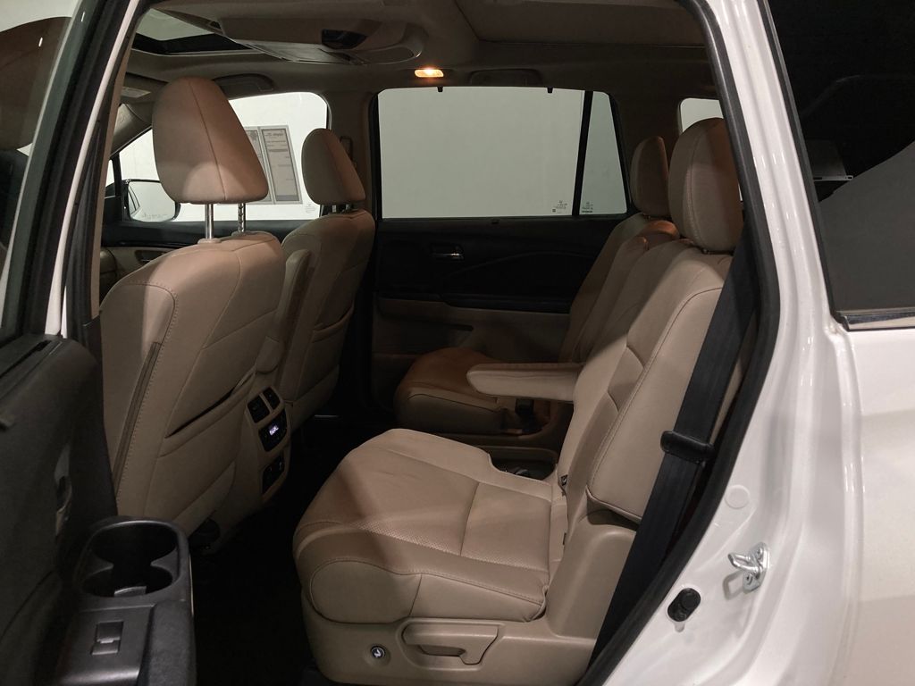 2022 Honda Pilot AWD Elite