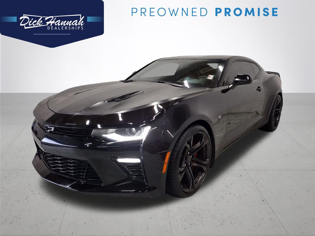 Black 2017 Chevrolet Camaro Coupe Rear-Wheel Drive 6-Speed Manual