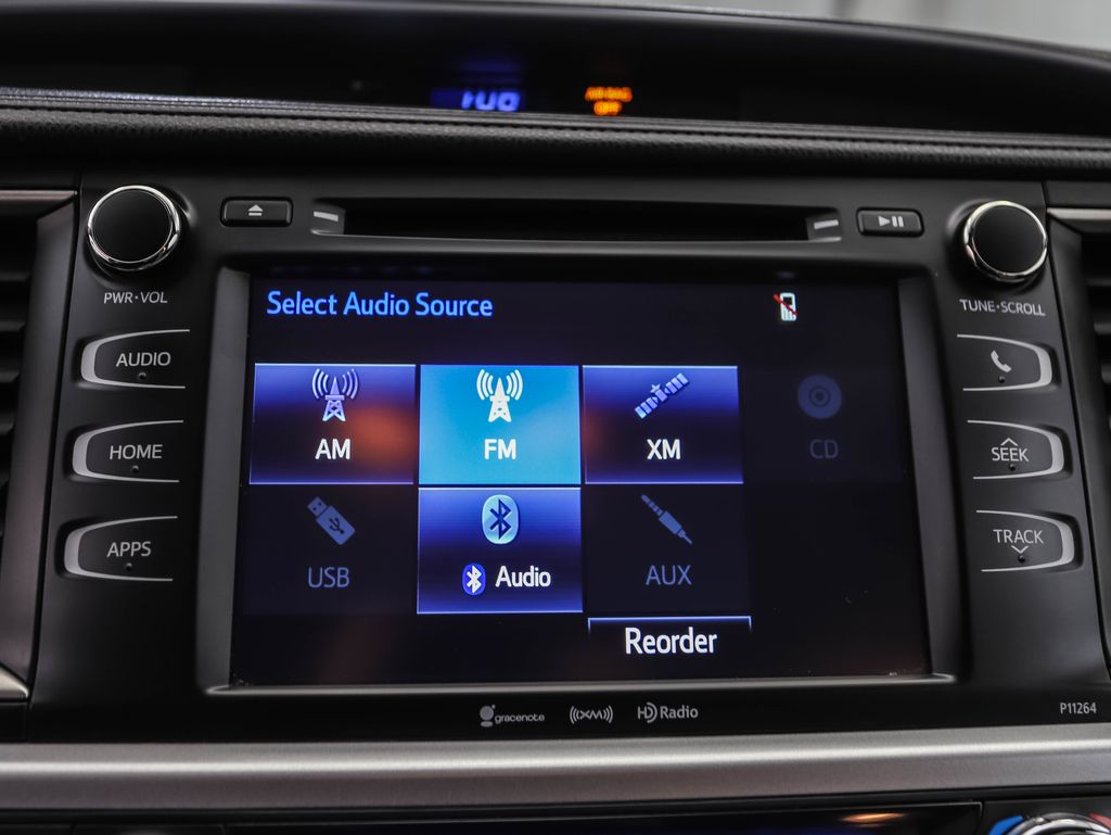 Thumbnail: 2016 Toyota Highlander - 16