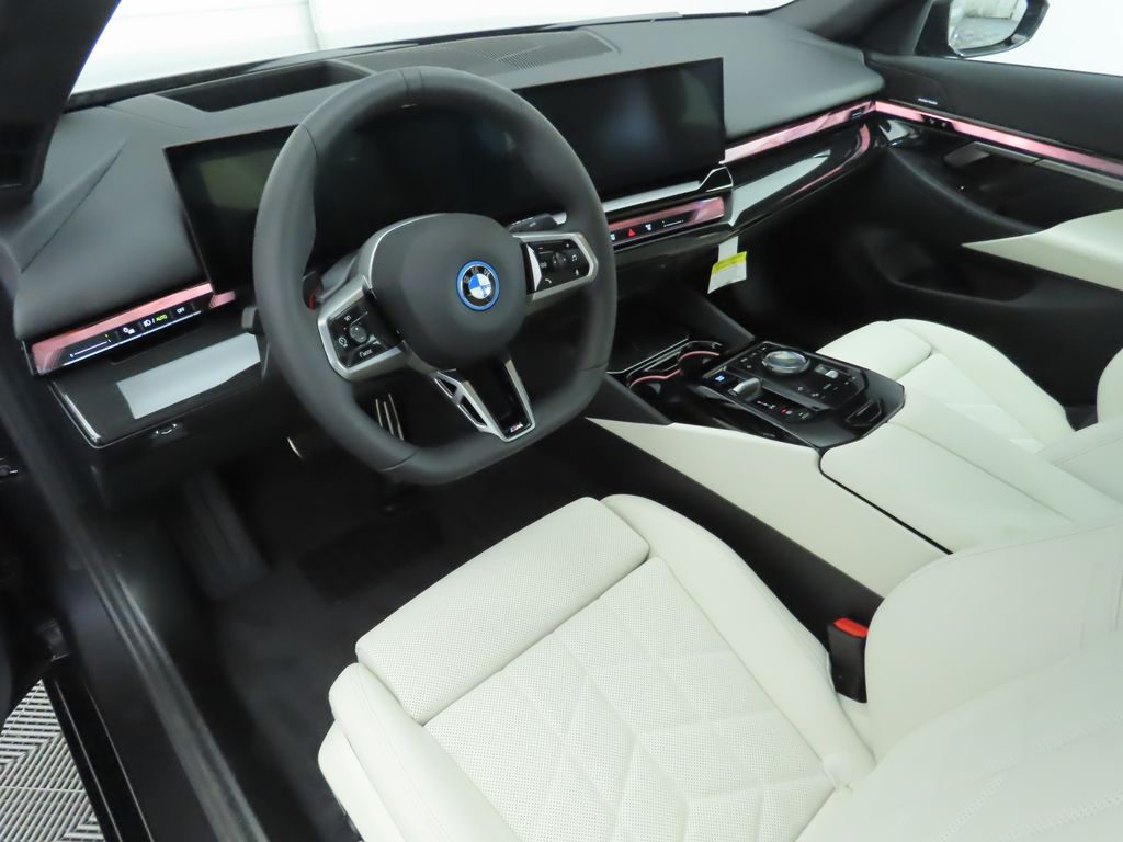 2025 BMW i5 eDrive40 9