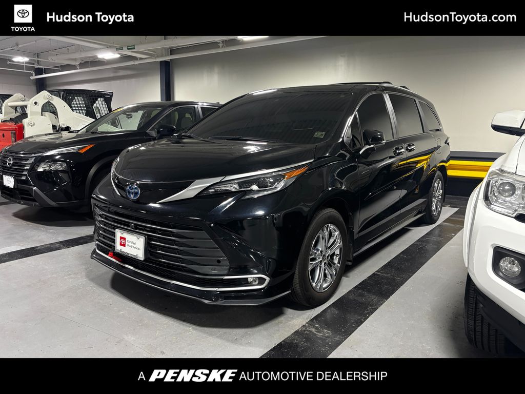 Midnight Black Metallic 2024 Toyota Sienna Platinum 7-Passenger AWD Minivan All-Wheel Drive Continuously Variable Transmission
