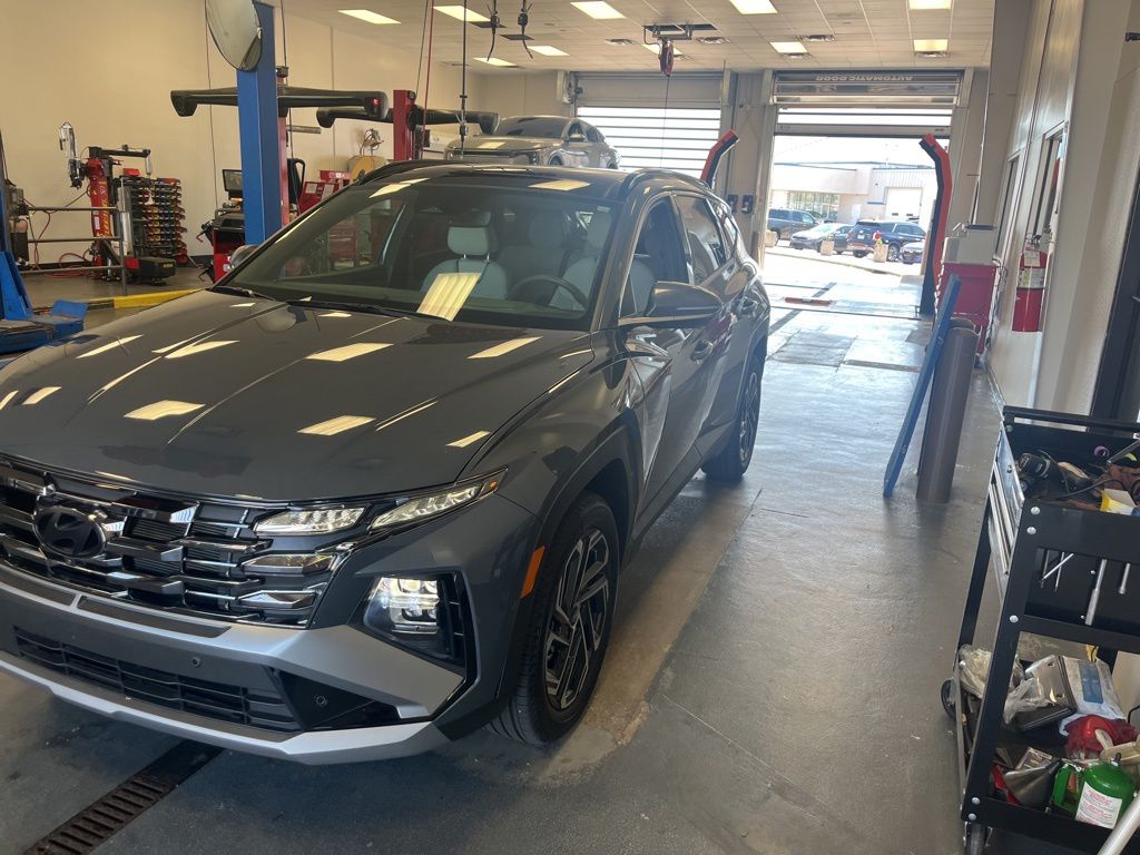 View vehicle photo 2