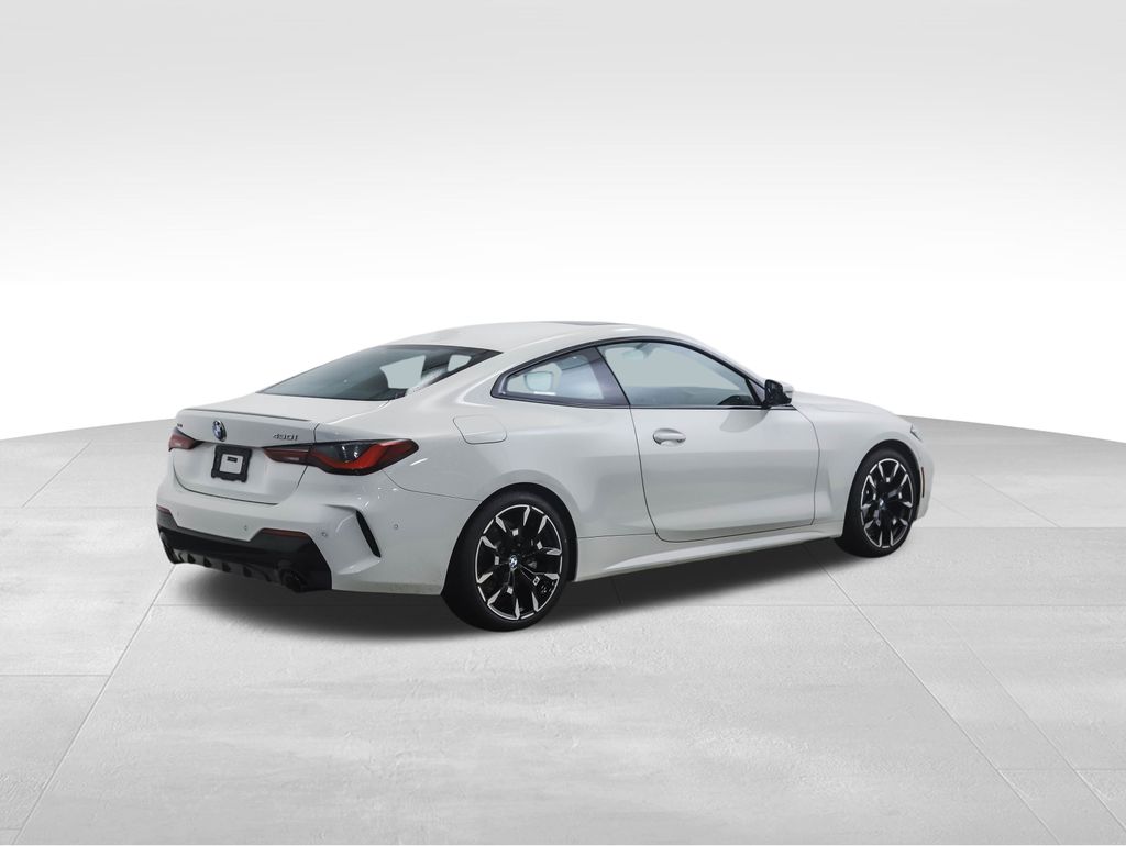 Thumbnail: 2026 BMW 4 Series - 5