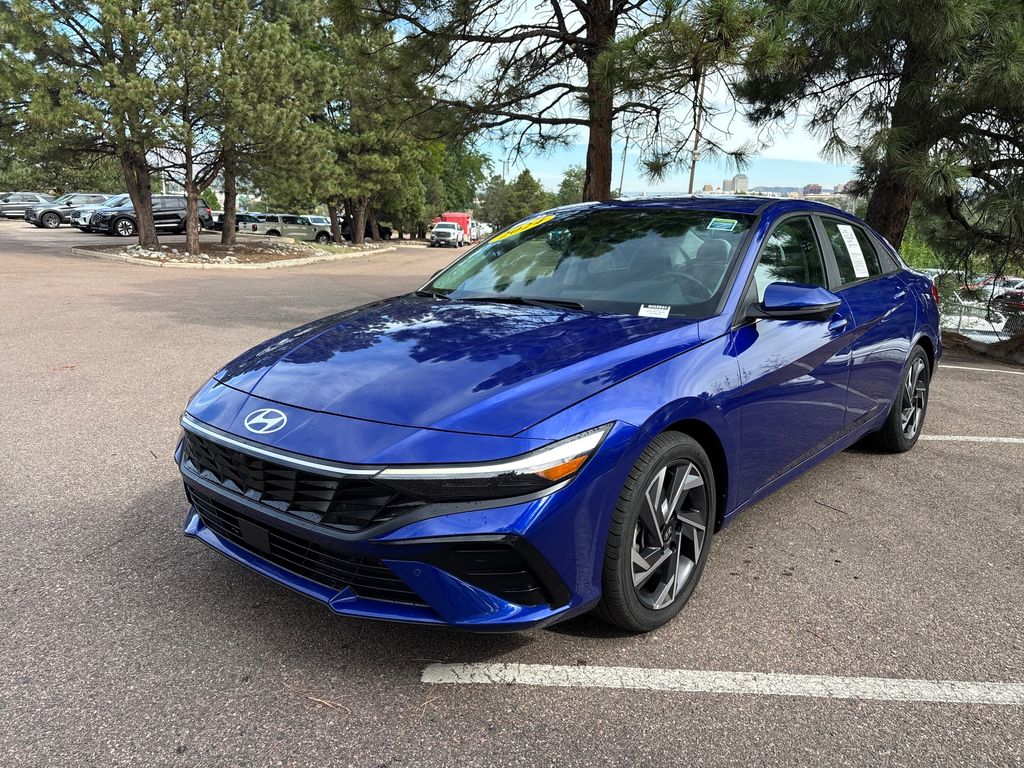 2024 Hyundai Elantra Limited FWD