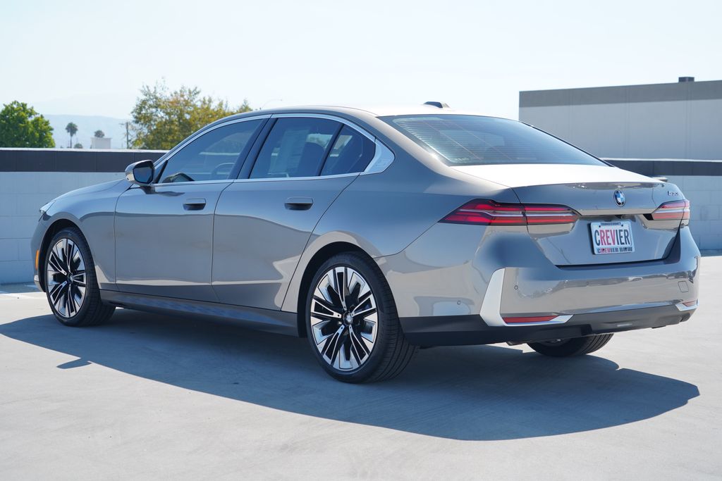 Thumbnail: 2026 BMW 5 Series - 7