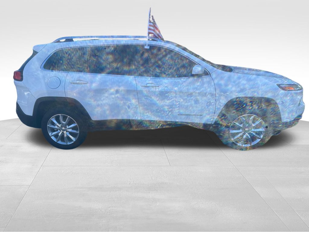 Used 2015 White Jeep Limited image 32