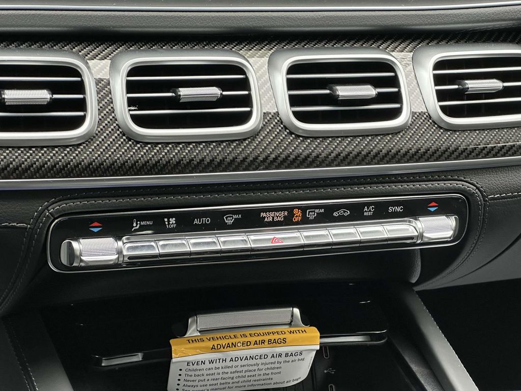 2025 Mercedes-Benz GLE 53 AMG 11