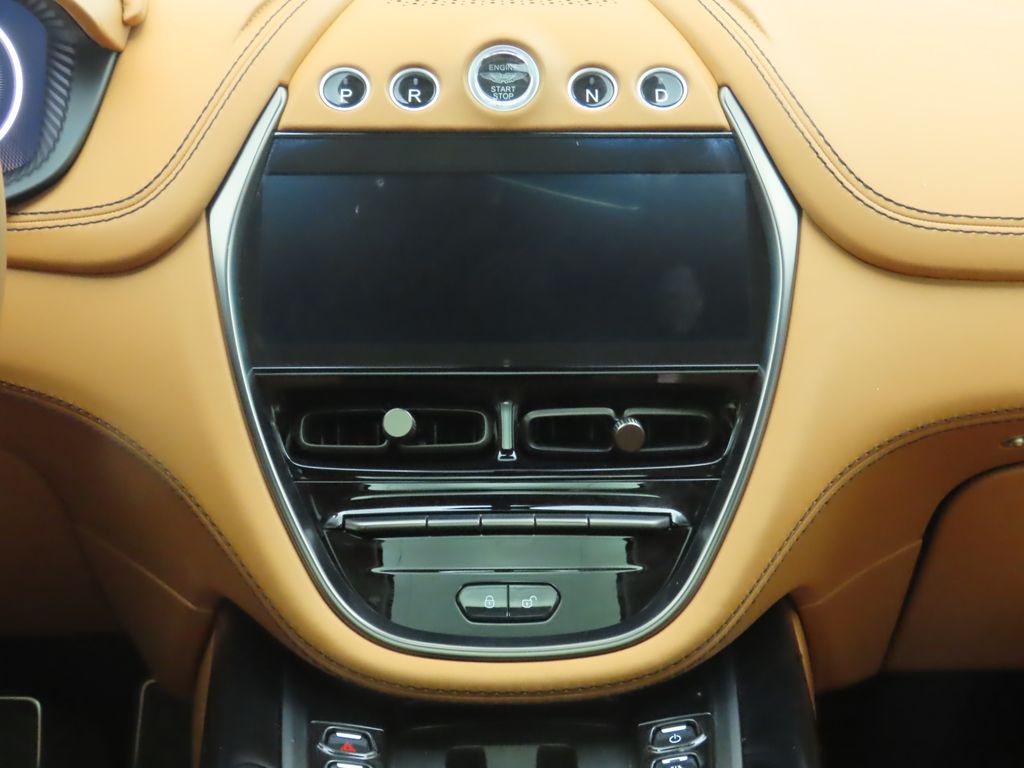 Thumbnail: 2021 Aston Martin DBX - 14