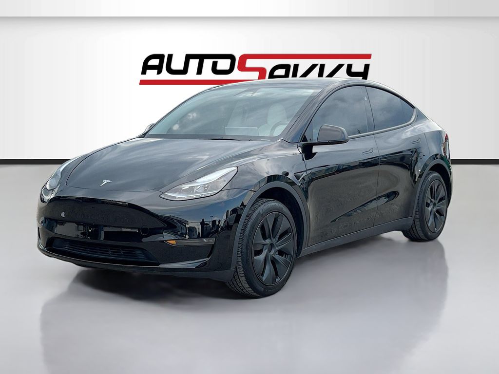 2025 Tesla Model Y Long Range Black at Ultimate Motorsports