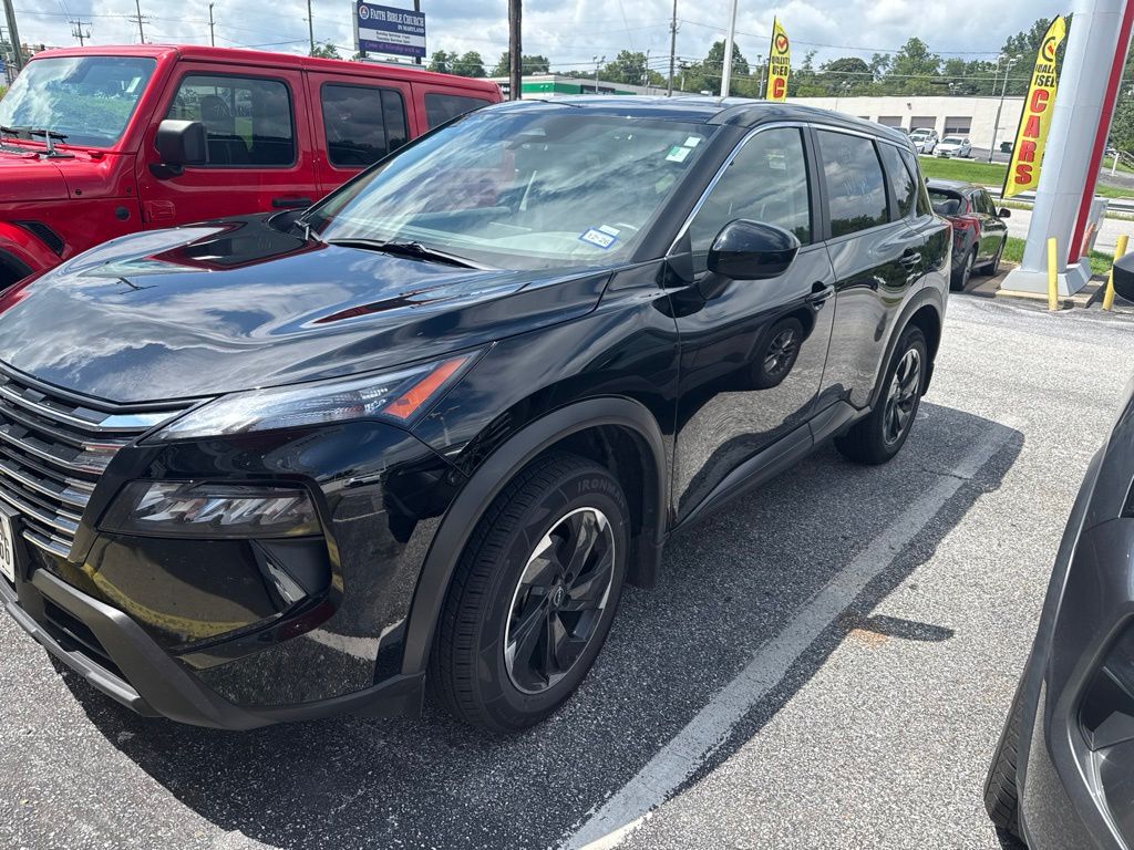 2025 Nissan Rogue SV