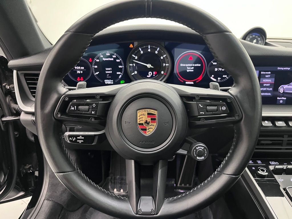 2021 Porsche 911 Carrera 12