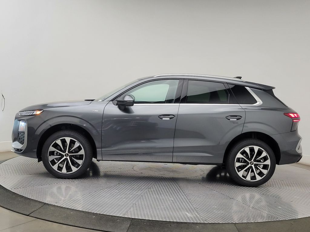 Thumbnail: 2026 Audi Q3 - 3