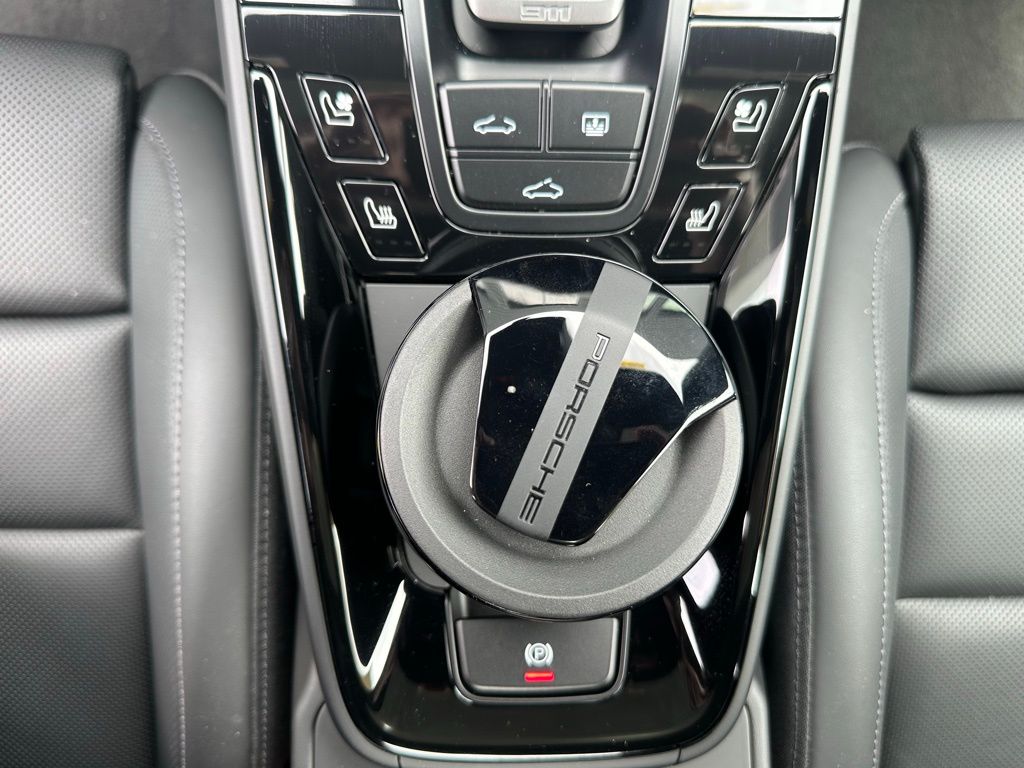 Thumbnail: 2024 Porsche 911 - 29