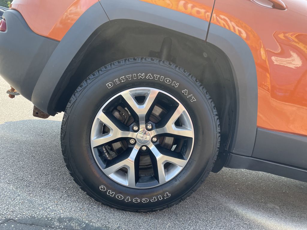 Used 2016 Jeep Cherokee SUV
