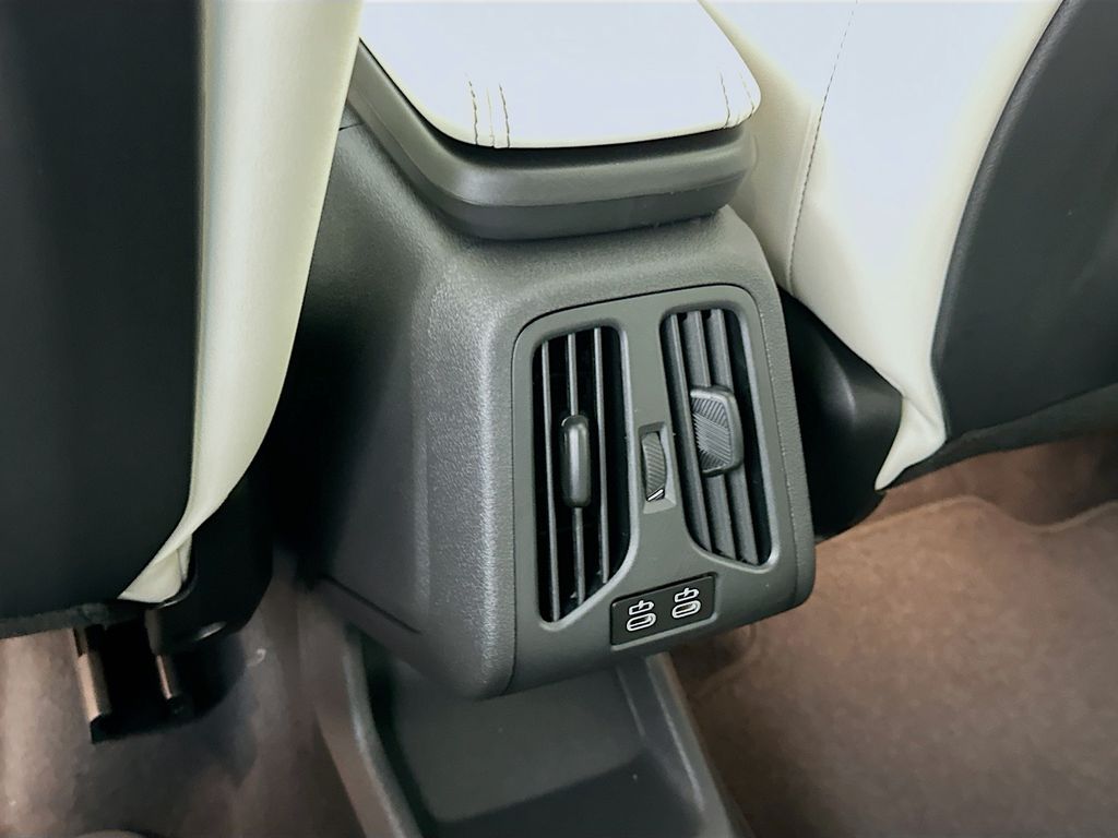 Thumbnail: 2026 BMW X2 - 18