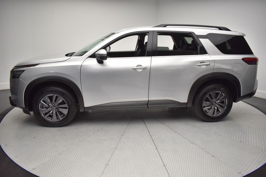 Thumbnail: 2025 Nissan Pathfinder - 8