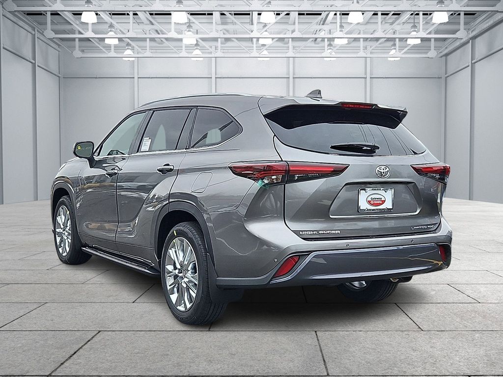 Thumbnail: 2026 Toyota Highlander - 5