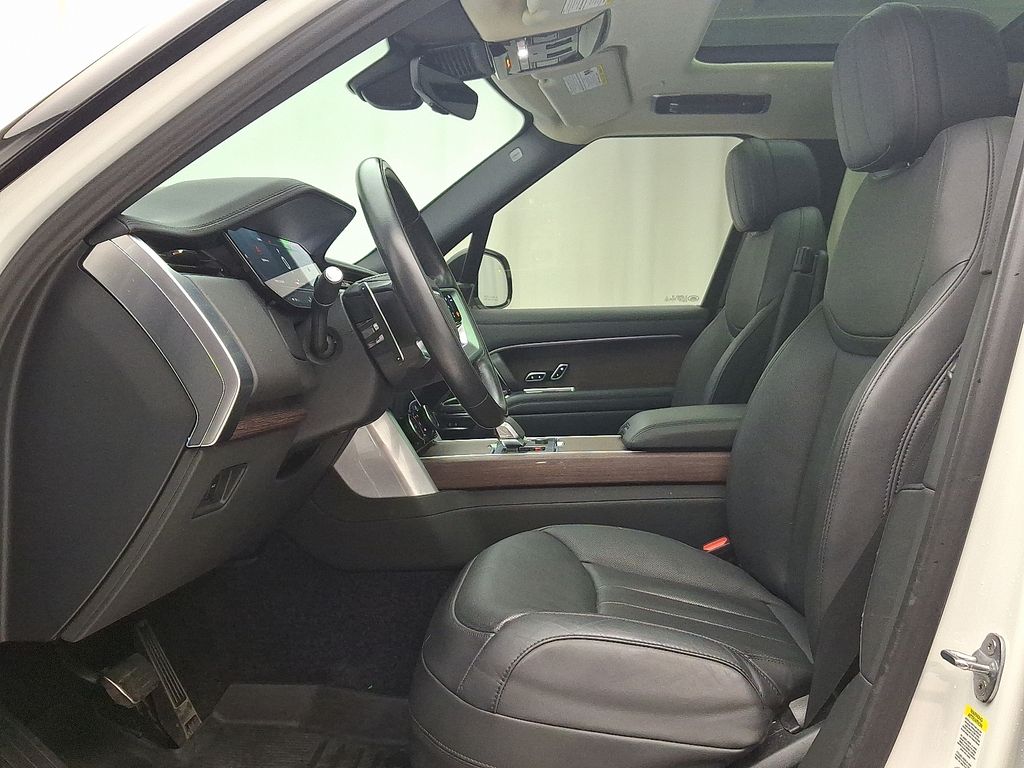 Thumbnail: 2023 Land Rover Range Rover - 14