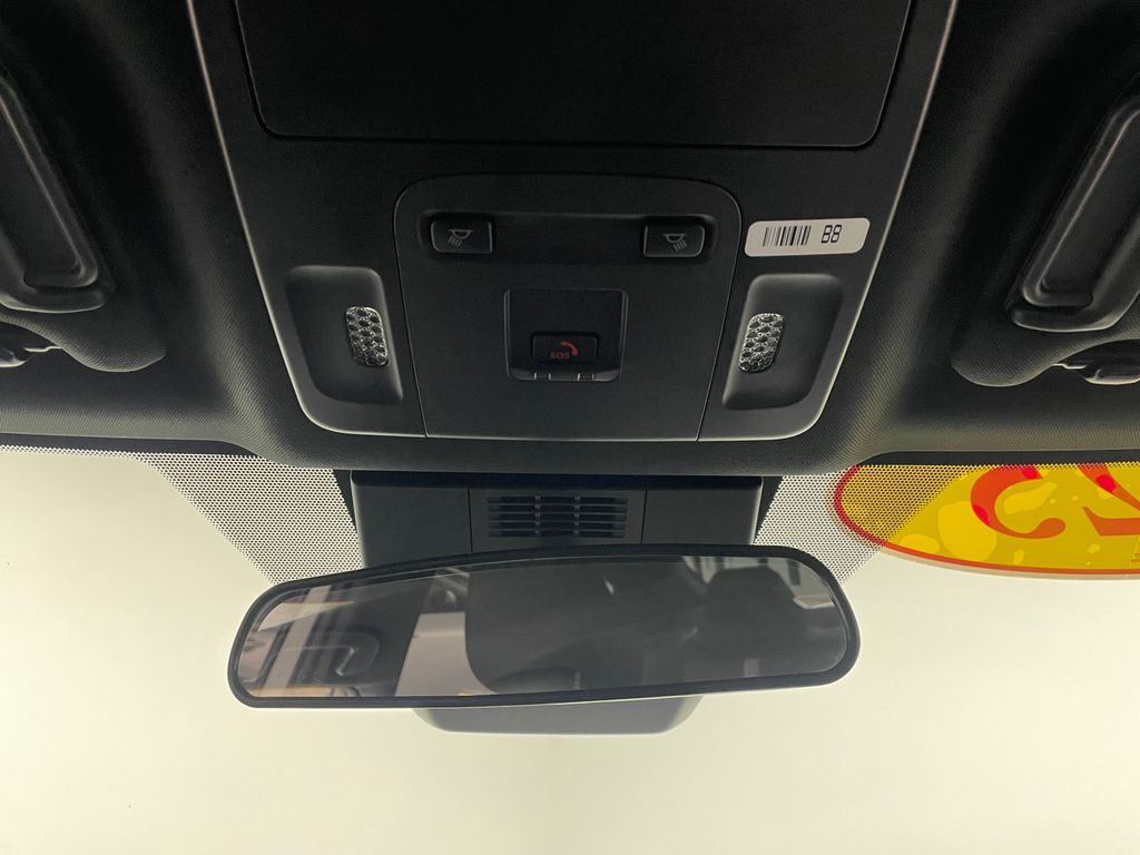 Thumbnail: 2025 Toyota Camry - 31