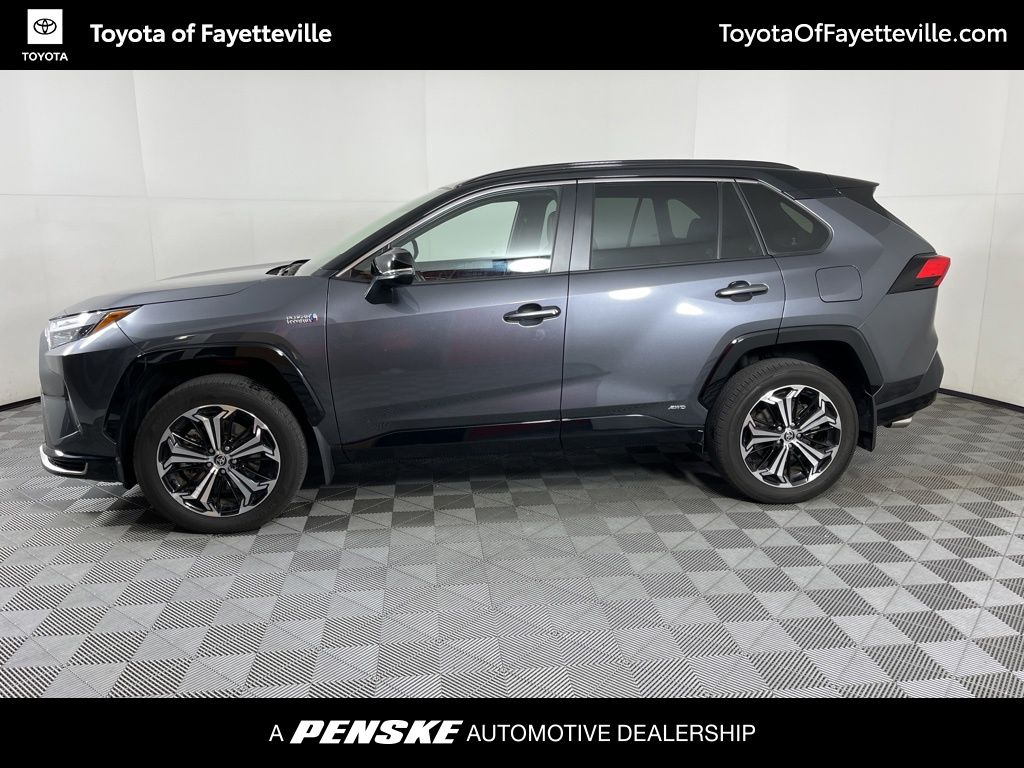 2022 Toyota RAV4 XSE 2