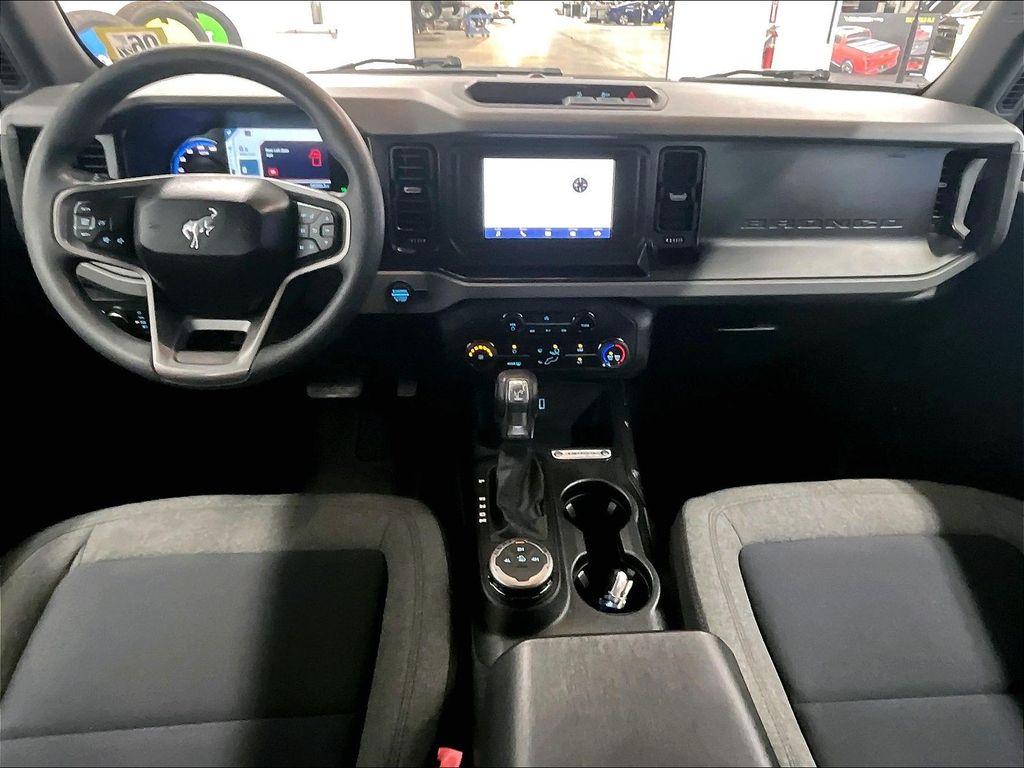 2021 Ford Bronco — photo 21