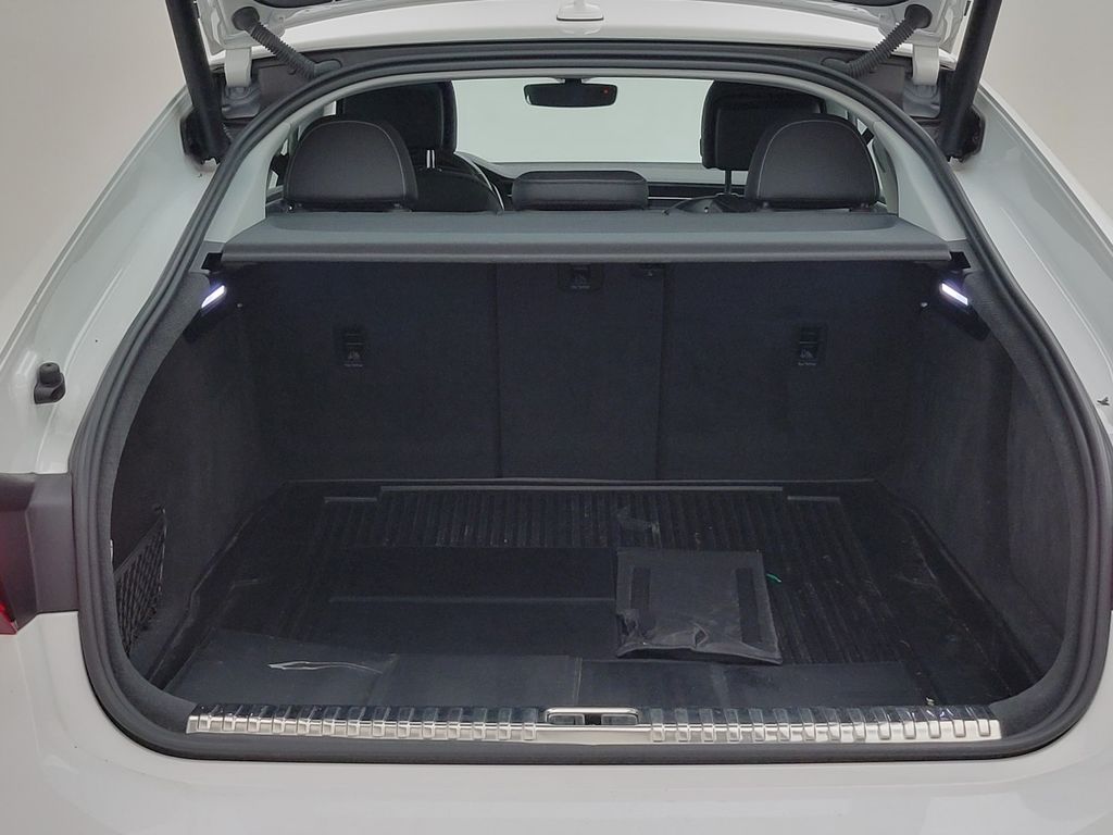 Thumbnail: 2020 Audi A7 - 10