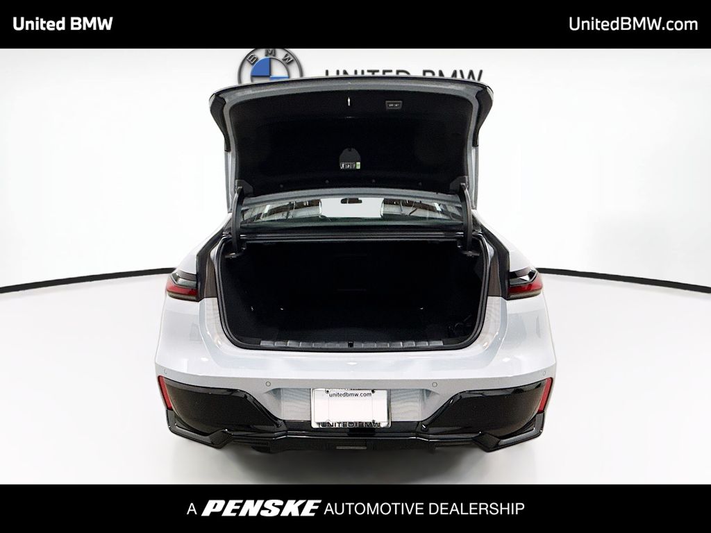 Thumbnail: 2026 BMW i7 - 14