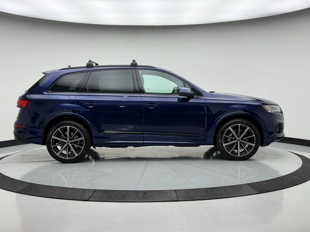 Thumbnail: 2022 Audi Q7 - 8