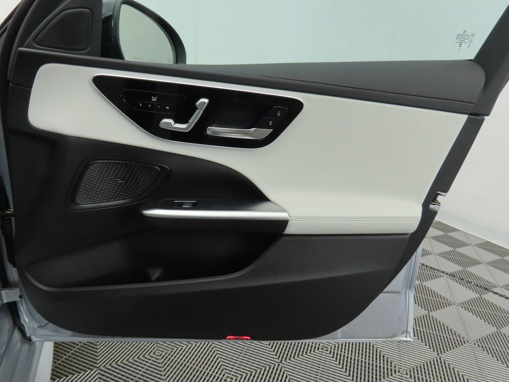 Thumbnail: 2025 Mercedes-Benz C-Class - 25