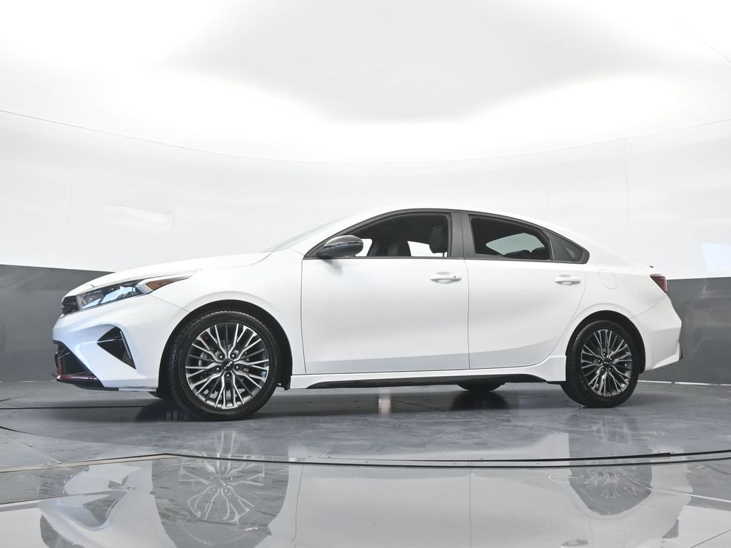 Used 2024 Snow White Pearl Kia GT-Line image 59
