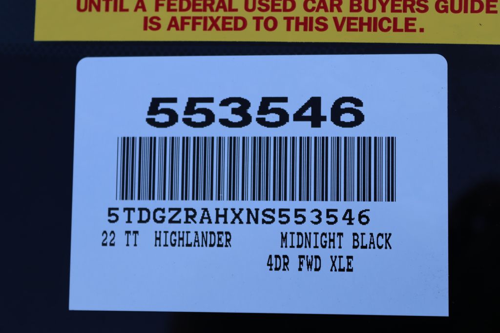 Thumbnail: 2022 Toyota Highlander - 7