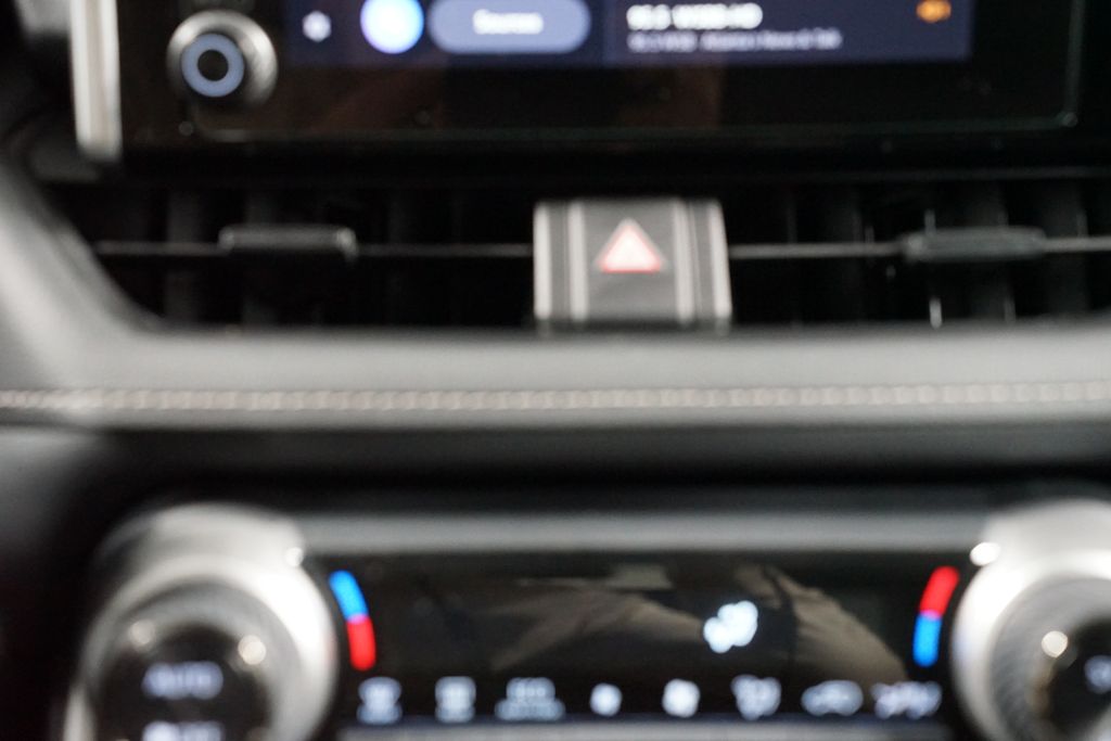 Thumbnail: 2025 Toyota RAV4 - 18