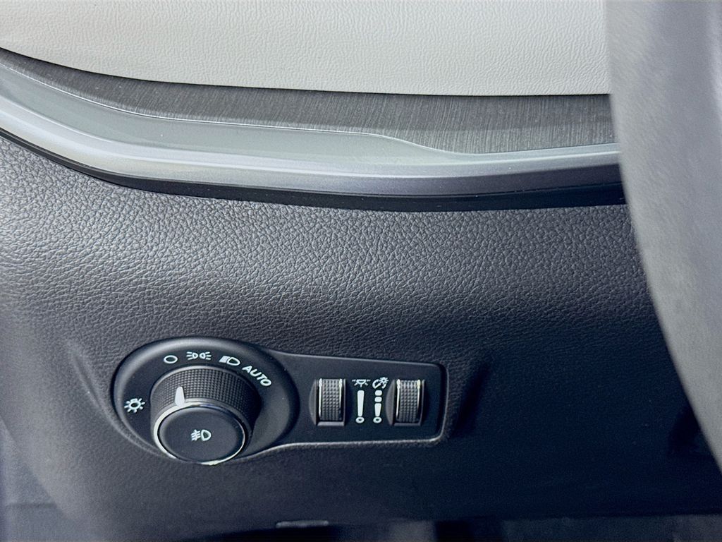 Used Car 2025 Jeep Compass  Limited For Sale Under $25,000 In Austin, Texas