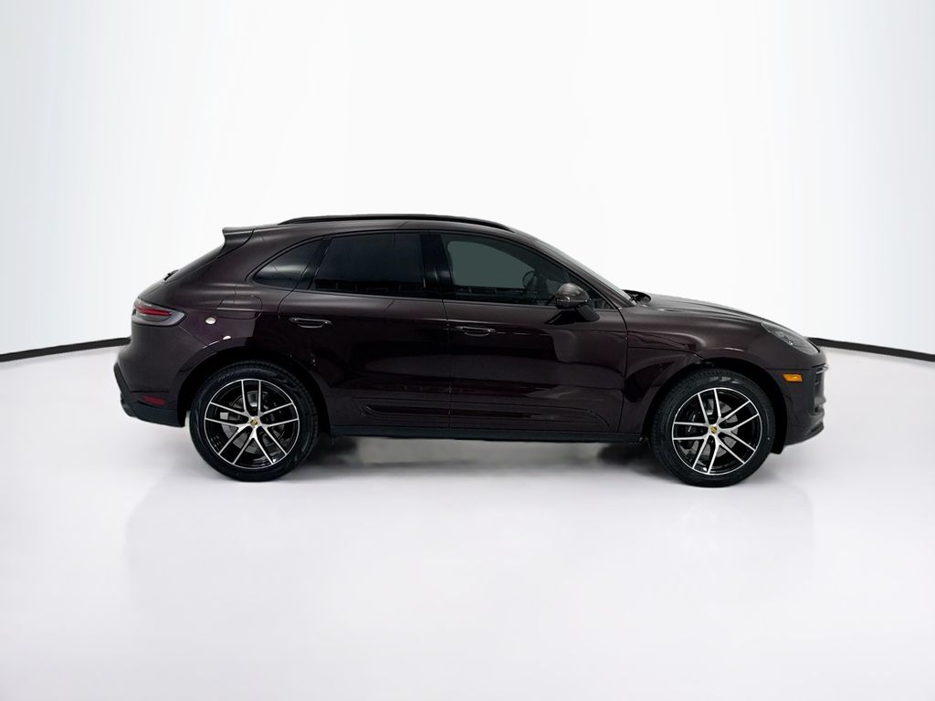 Thumbnail: 2026 Porsche Macan - 8