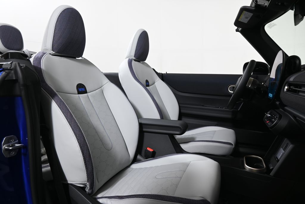 Thumbnail: 2026 MINI Cooper - 27