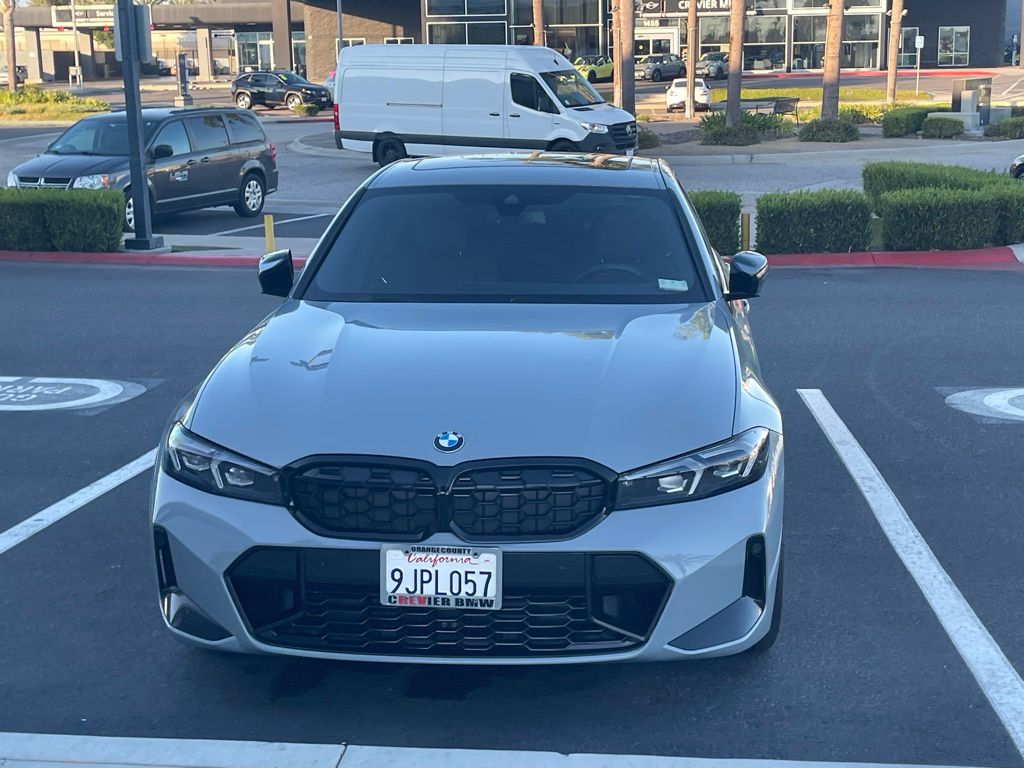 Thumbnail: 2024 BMW 3 Series - 3