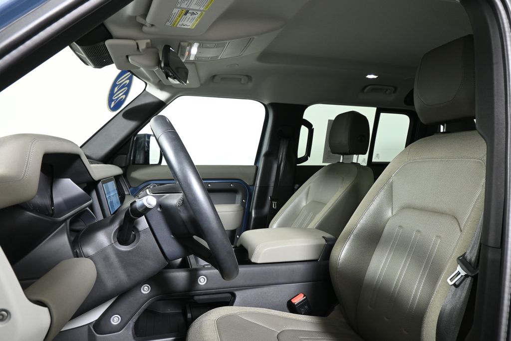 Thumbnail: 2020 Land Rover Defender - 15